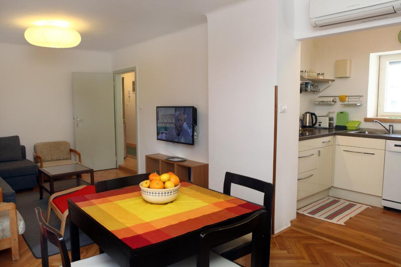 Spacious Piran Central Apartment For 5 Pax Bg Buitenkant foto