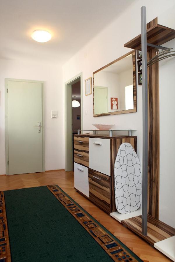 Spacious Piran Central Apartment For 5 Pax Bg Buitenkant foto